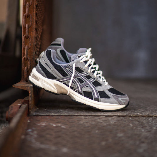 MENS ASICS GEL-1130  (BLACK/CARBON)