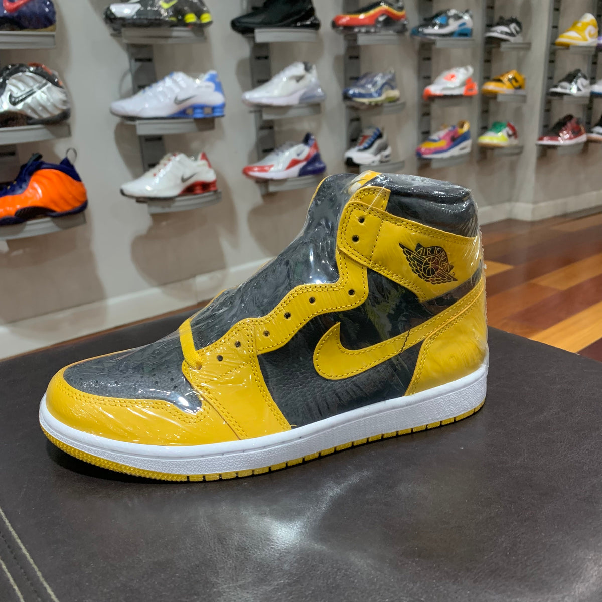 Air Jordan 1 High Retro OG "Pollen"